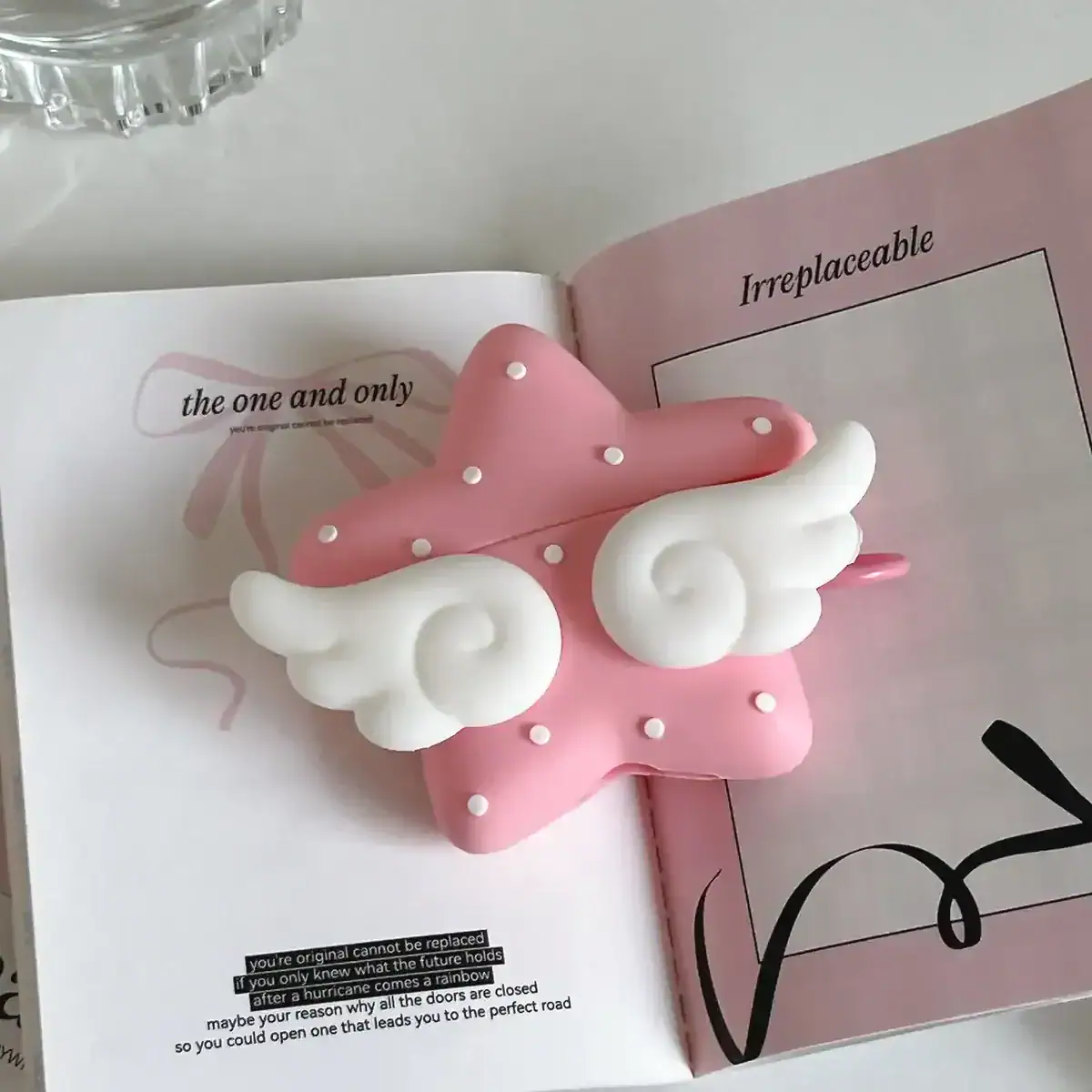 Kawaii Star Earbuds Case – Cute Winged Silicone Cover for AirPods with Protective Design